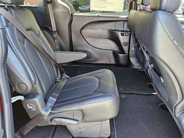 New 2026 Chrysler Pacifica Select image 14