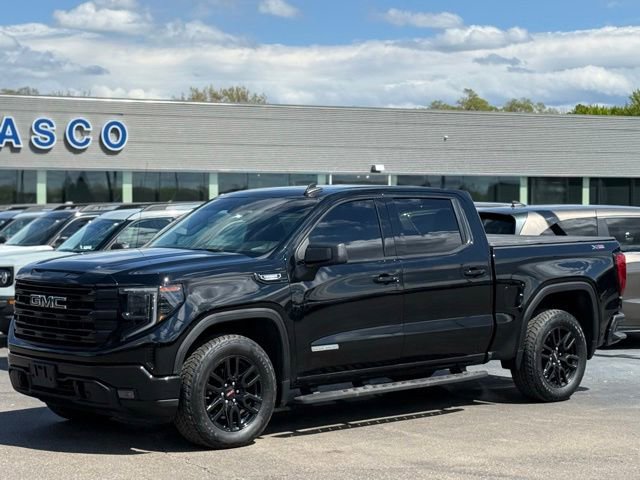 Used 2022 GMC Sierra 1500 Elevation w/ LPO, Elevation Black Package AWD/4WD image 30