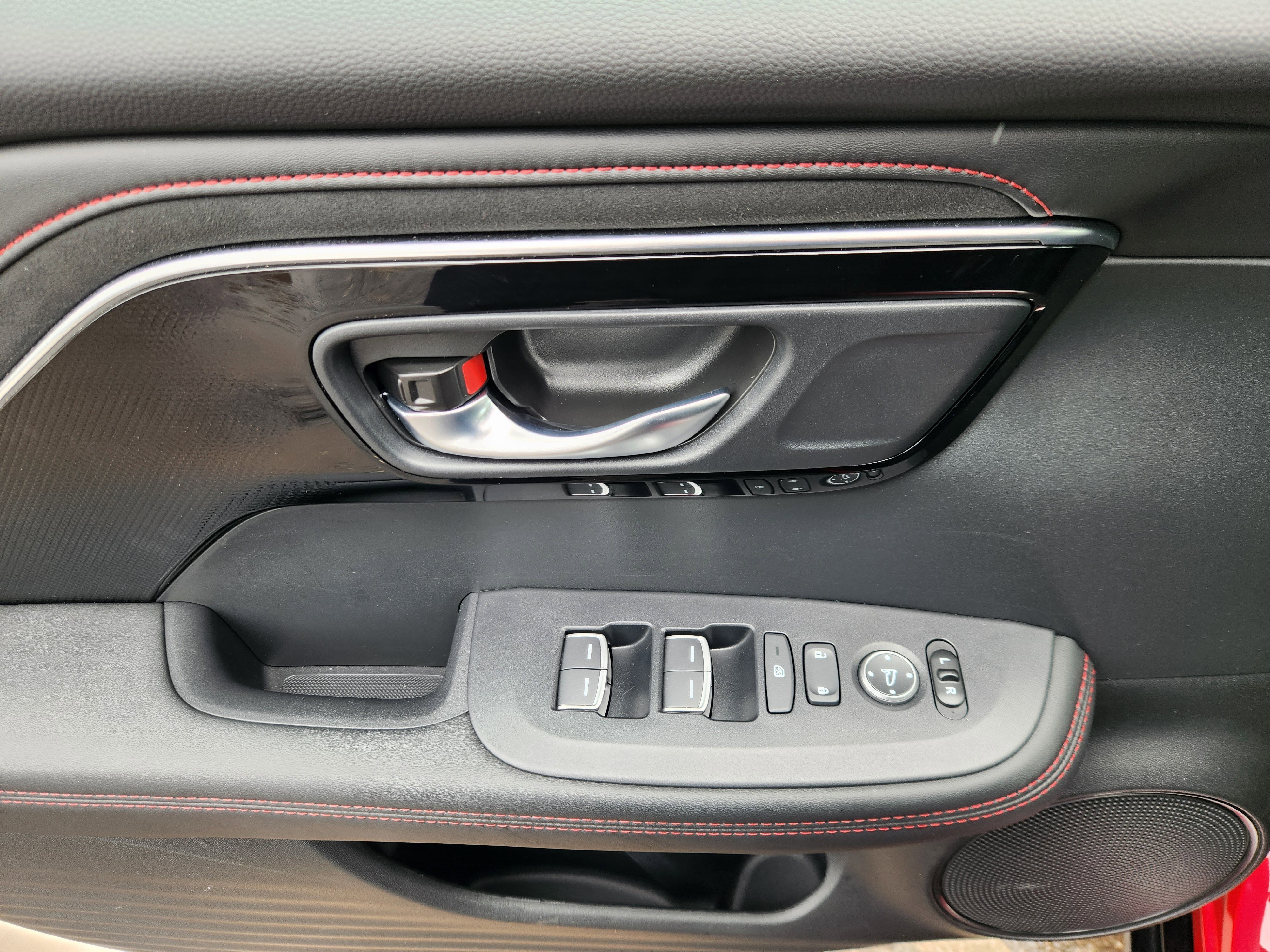 Certified 2025 Acura ADX A-Spec image 17