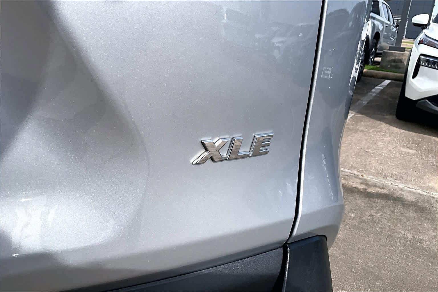 Used 2024 Toyota RAV4 XLE FWD image 10