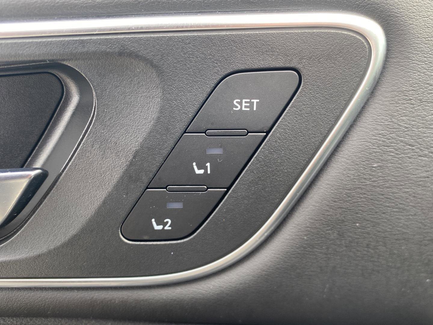 Used 2023 Nissan Rogue Platinum w/ Platinum Premium Package image 23