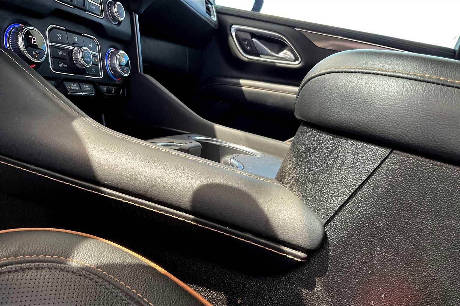 Used 2021 GMC Yukon AT4 image 16