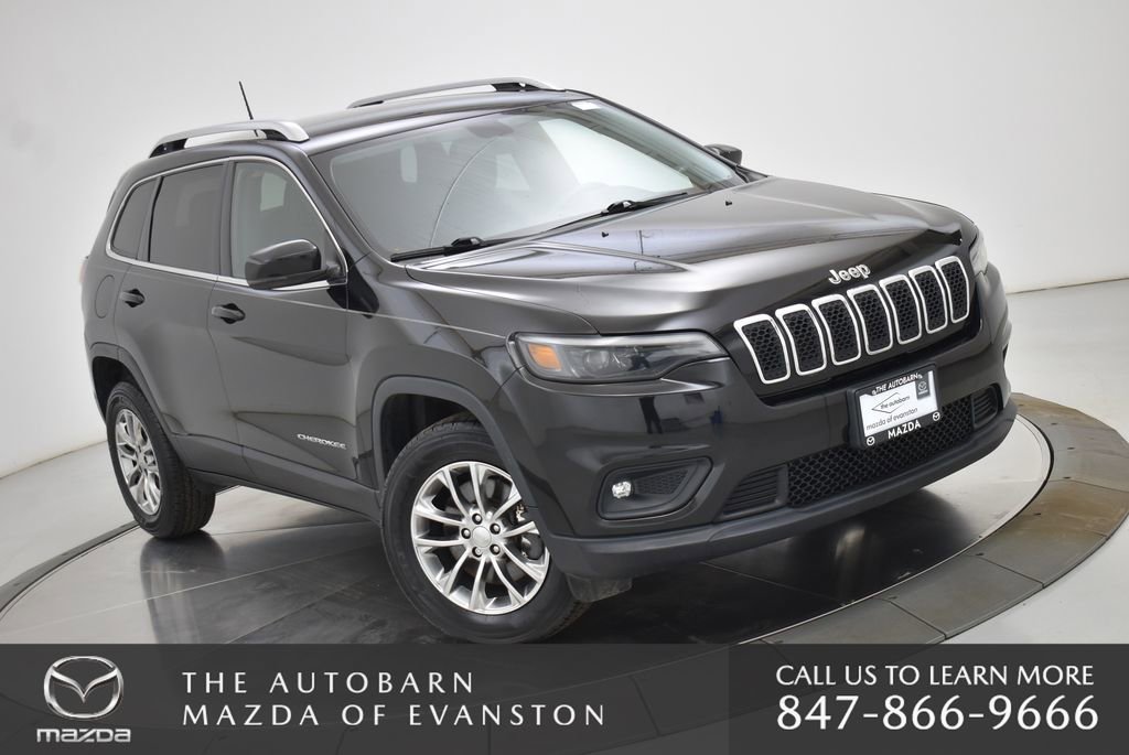 Used 2019 Jeep Cherokee Latitude Plus w/ Cold Weather Group image 2