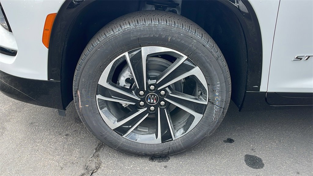 New 2026 Buick Enclave Sport Touring w/ Power Package image 9