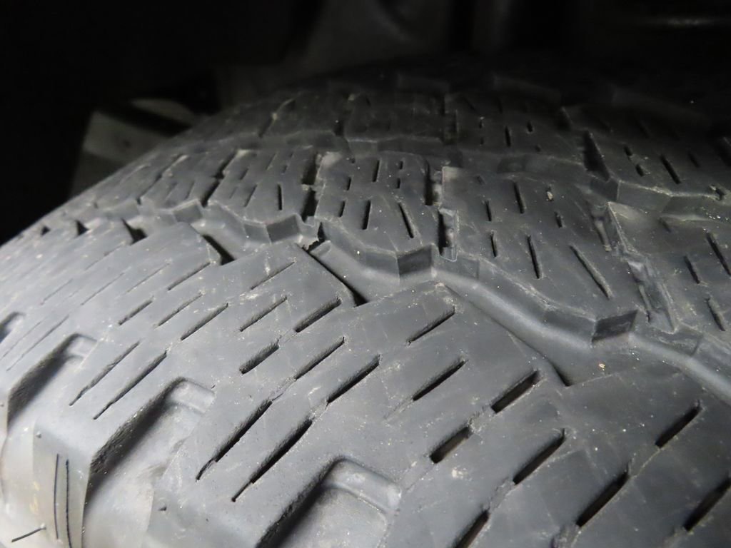 Used 2023 Ford F250 XLT w/ Black Appearance Package image 8