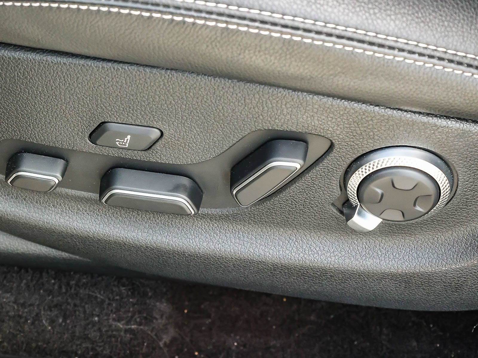 Used 2023 Genesis Electrified GV70 AWD/4WD image 23