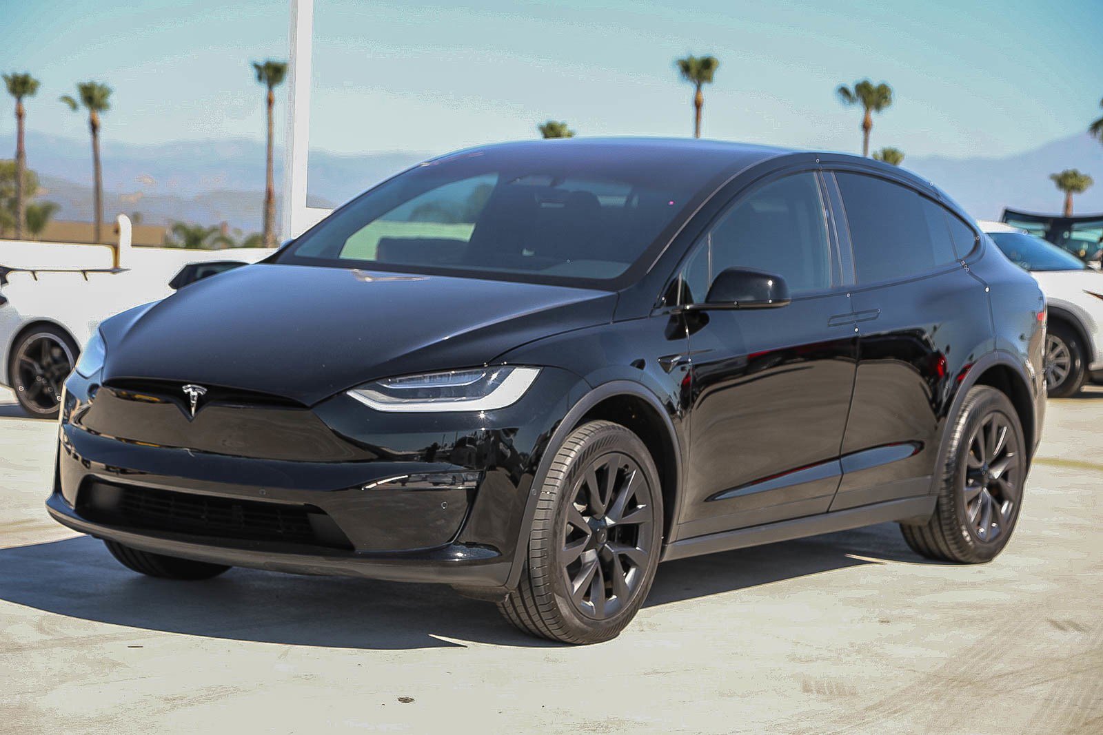 Used 2023 Tesla Model X AWD/4WD image 3