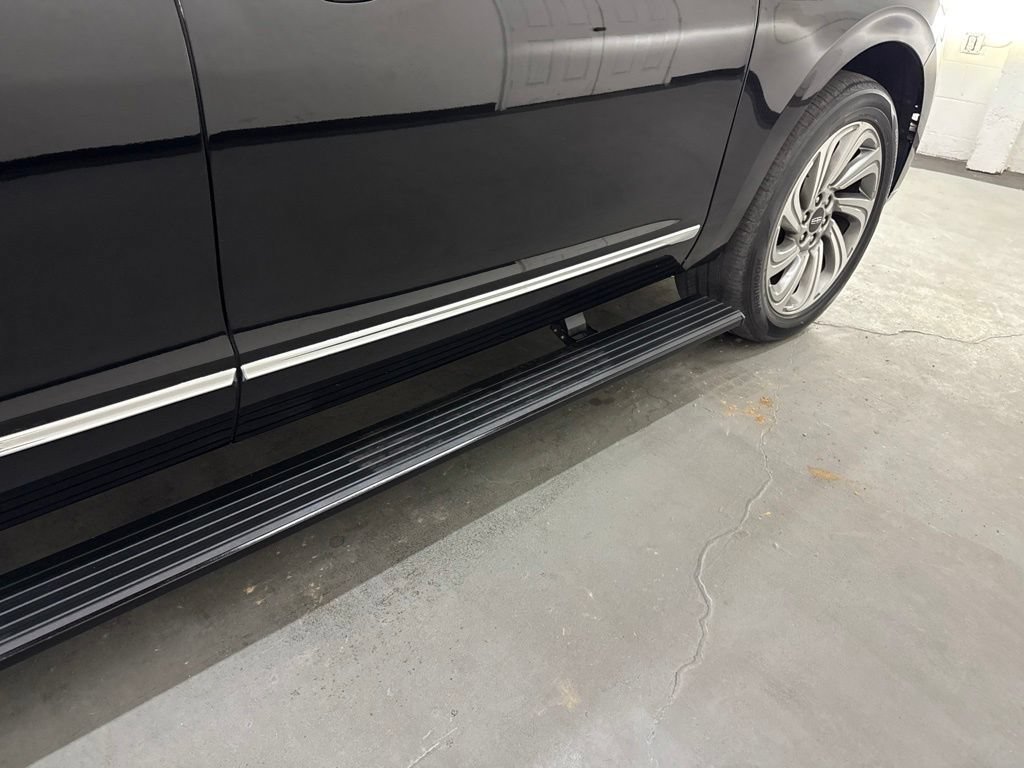 Used 2022 Lincoln Navigator L Reserve AWD/4WD image 42
