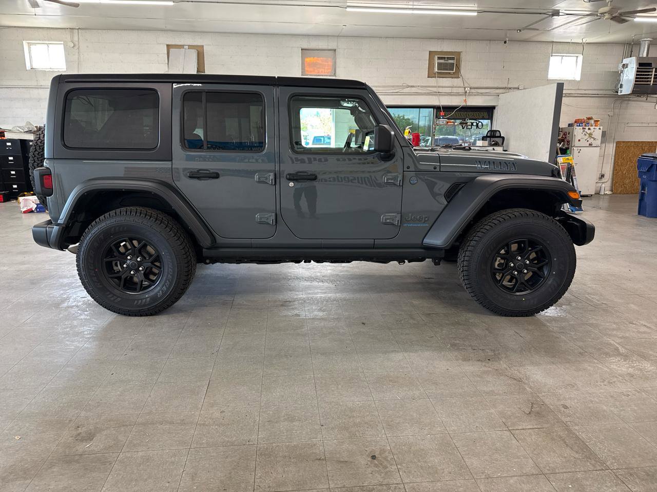 Used 2024 Jeep Wrangler Unlimited image 83