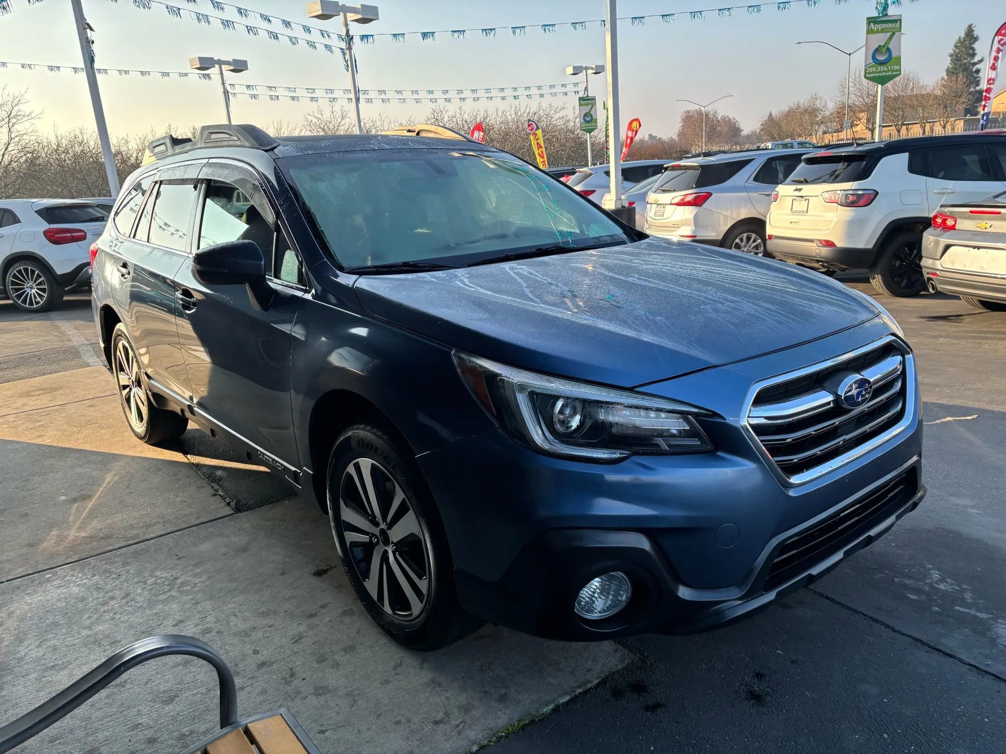 Used 2018 Subaru Outback 2.5i Limited image 2