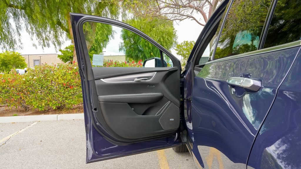 Certified 2025 Cadillac XT6 Luxury image 20