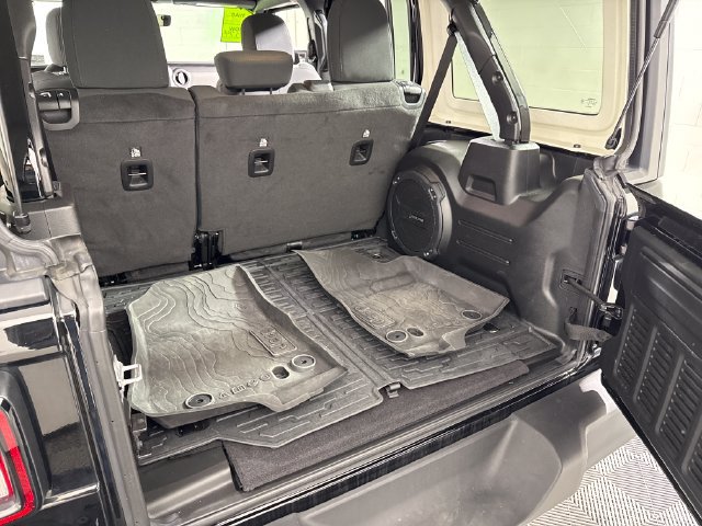 Used 2023 Jeep Wrangler Unlimited Sport AWD/4WD image 37