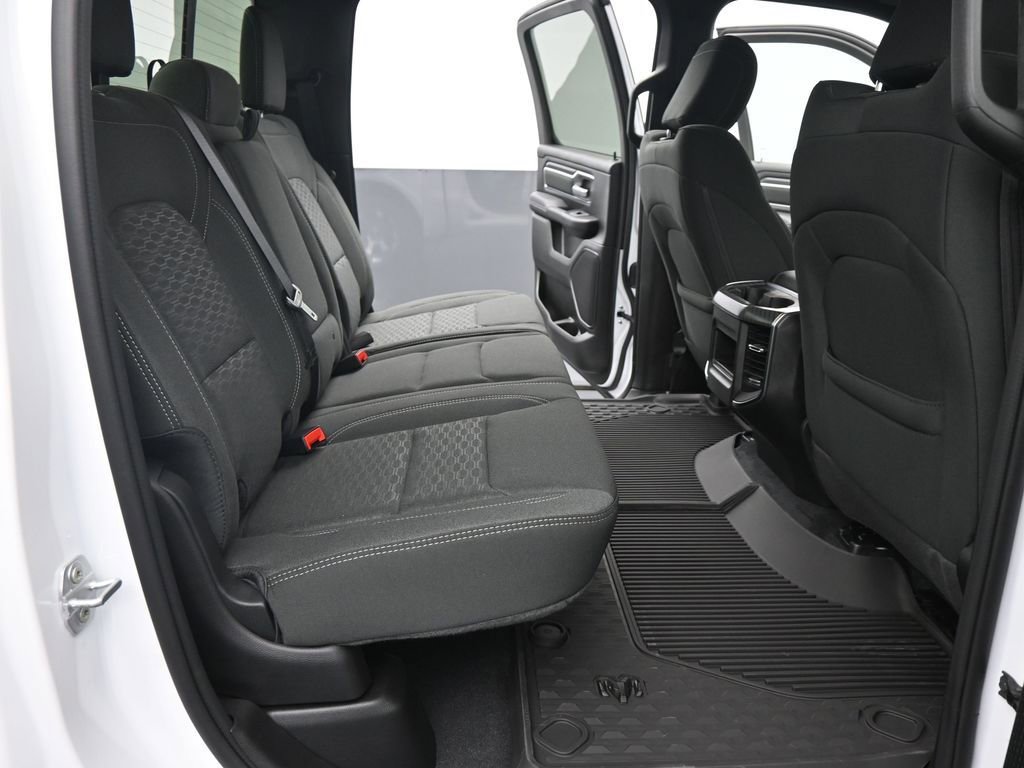 New 2026 RAM 1500 4x4 Crew Cab image 17