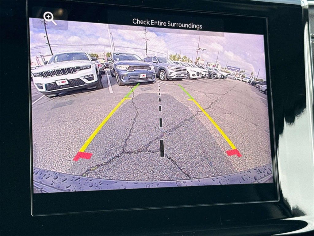 Used 2022 Jeep Grand Cherokee Laredo w/ Luxury Tech Group I image 28