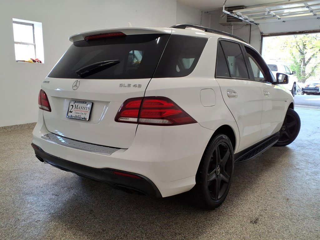 Used 2018 Mercedes-Benz GLE 43 AMG 4MATIC image 4