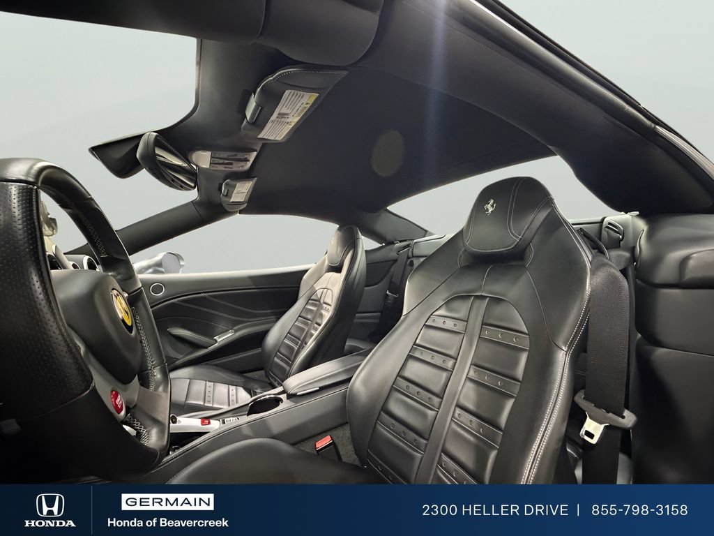 Used 2017 Ferrari California T RWD image 18