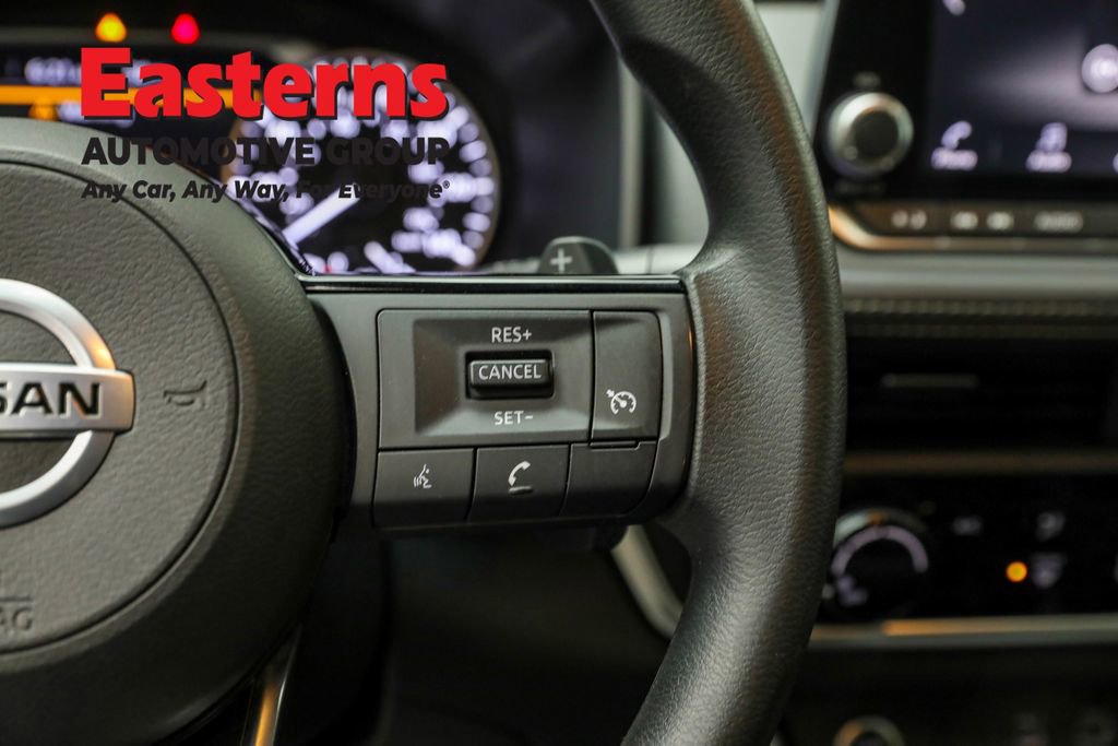 Used 2021 Nissan Rogue S image 16