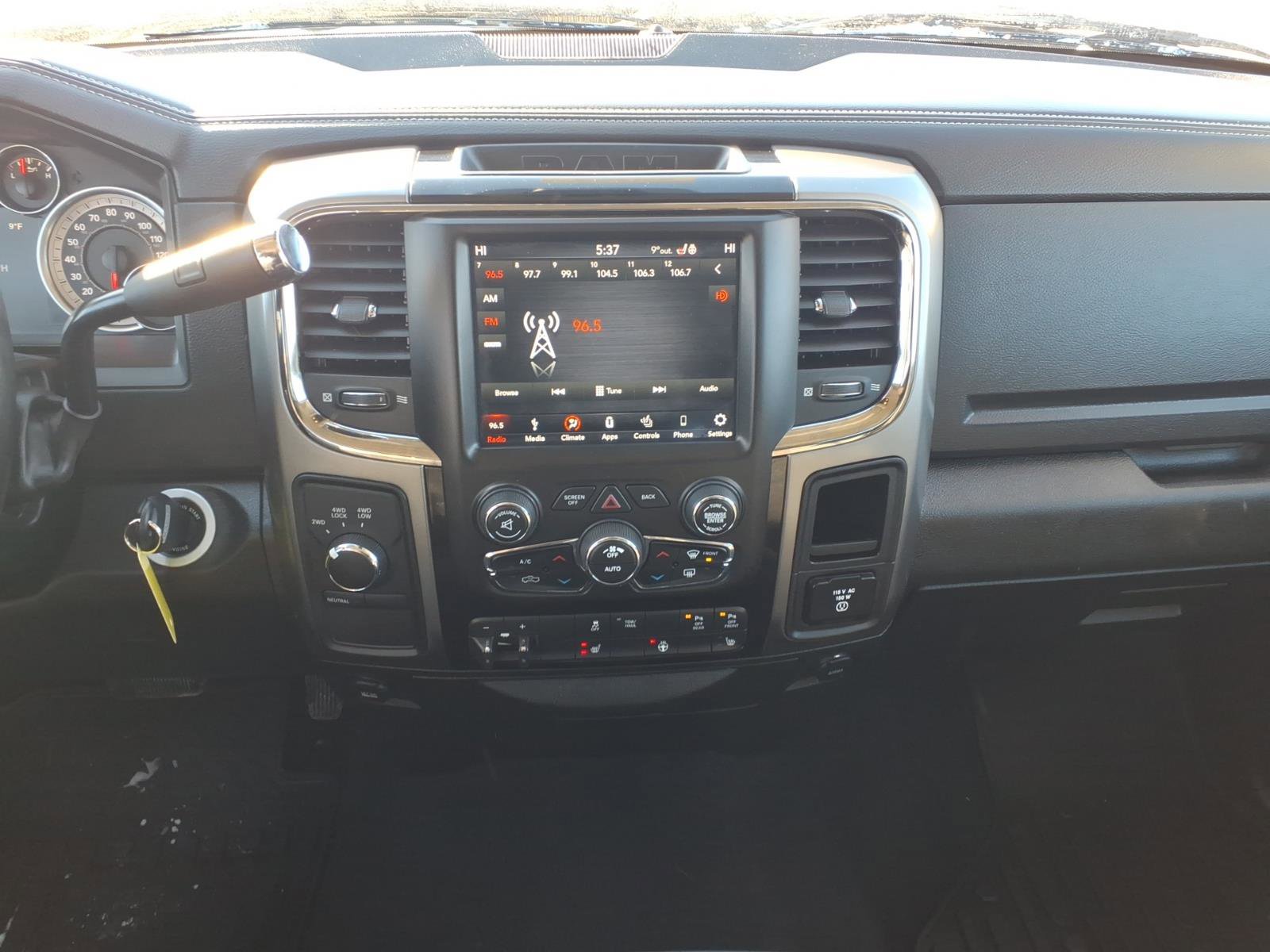 Used 2018 RAM 2500 Big Horn w/ Sport Appearance Group image 13