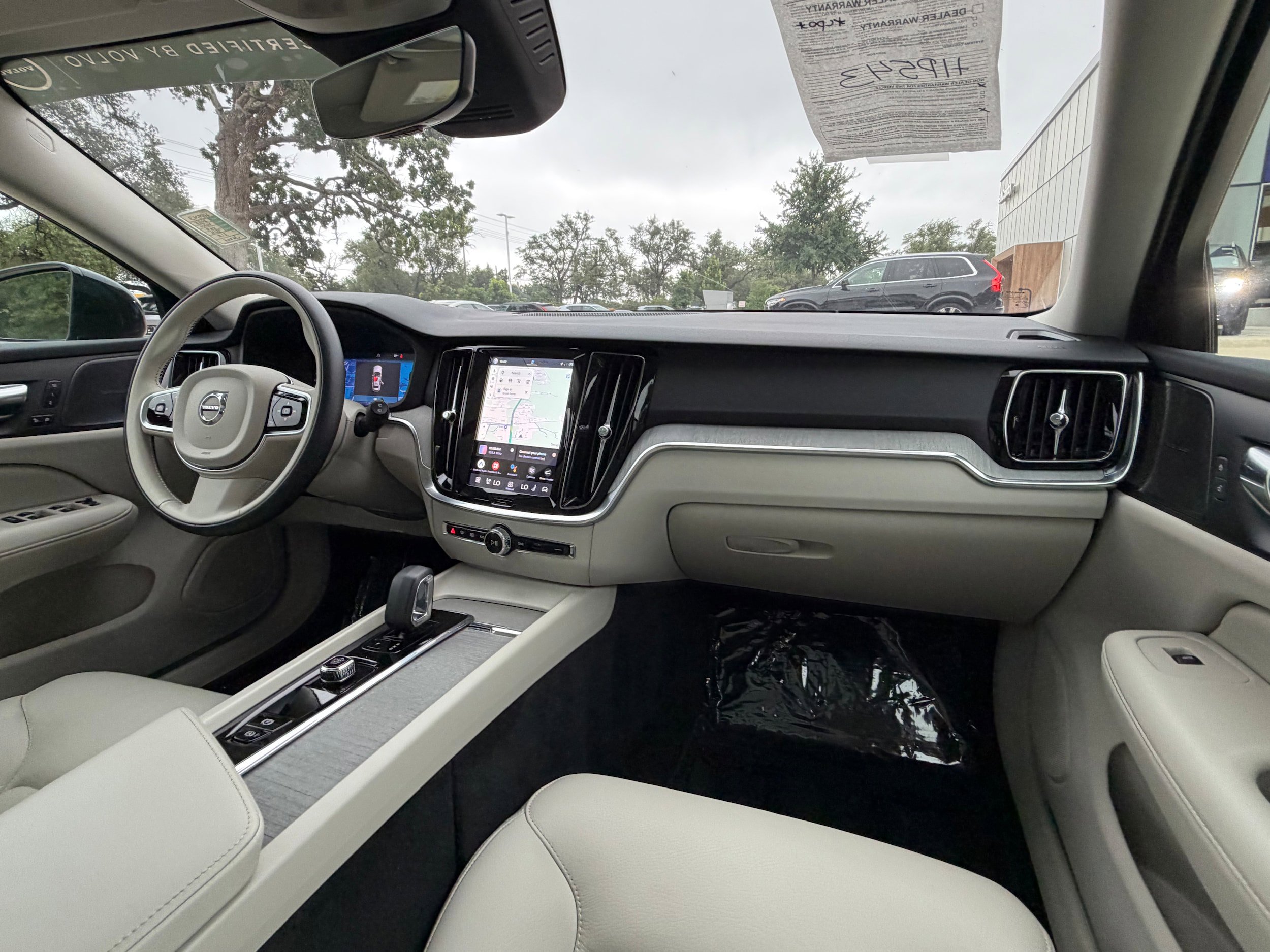 Certified 2025 Volvo V60 B5 Cross Country Plus AWD/4WD image 13