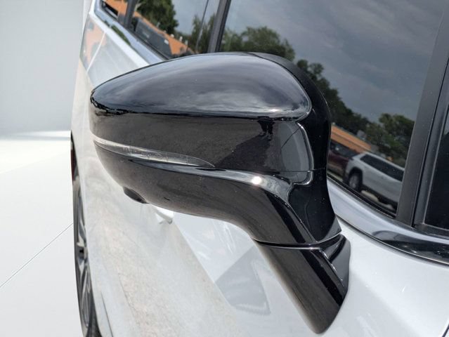 New 2027 Chrysler Pacifica Limited FWD image 11