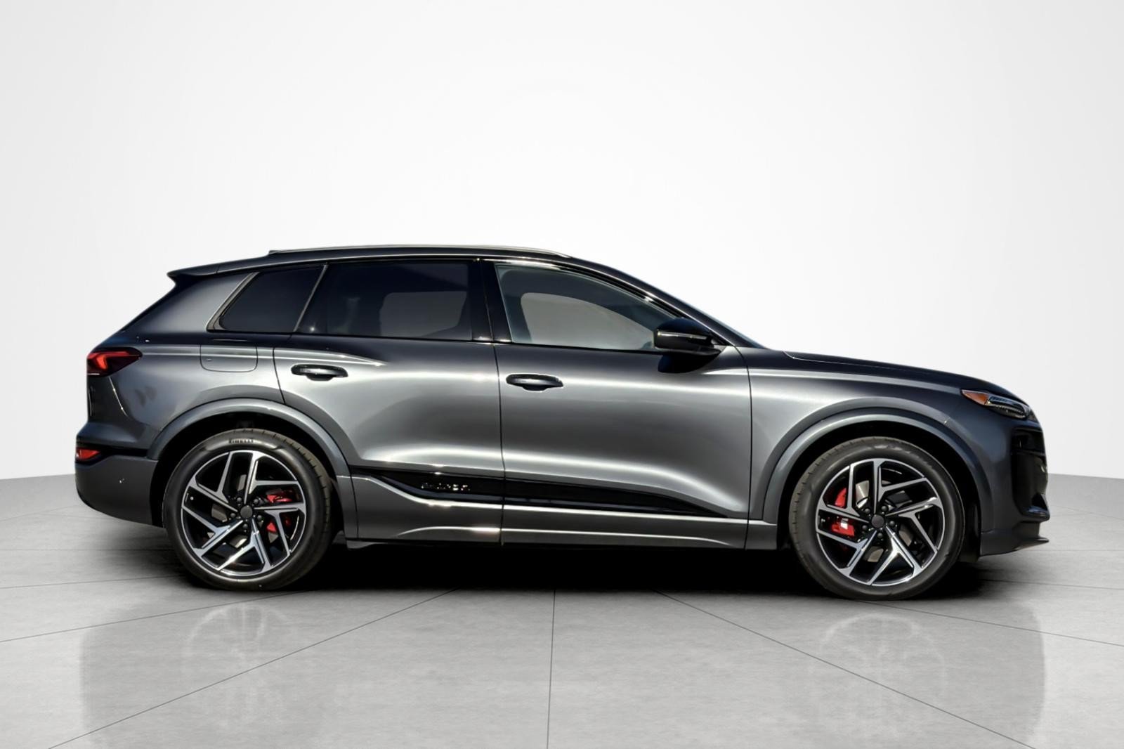 New 2027 Audi SQ6 e-tron Premium Plus AWD/4WD image 7