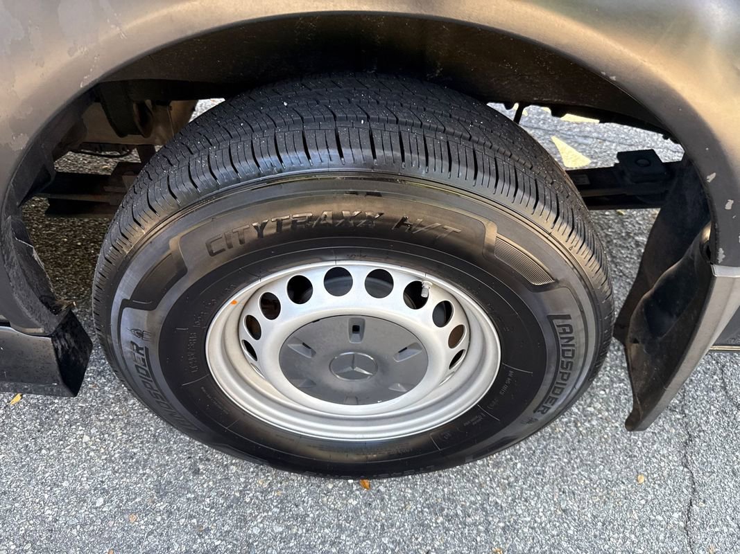 Used 2017 Mercedes-Benz Sprinter 2500 image 37