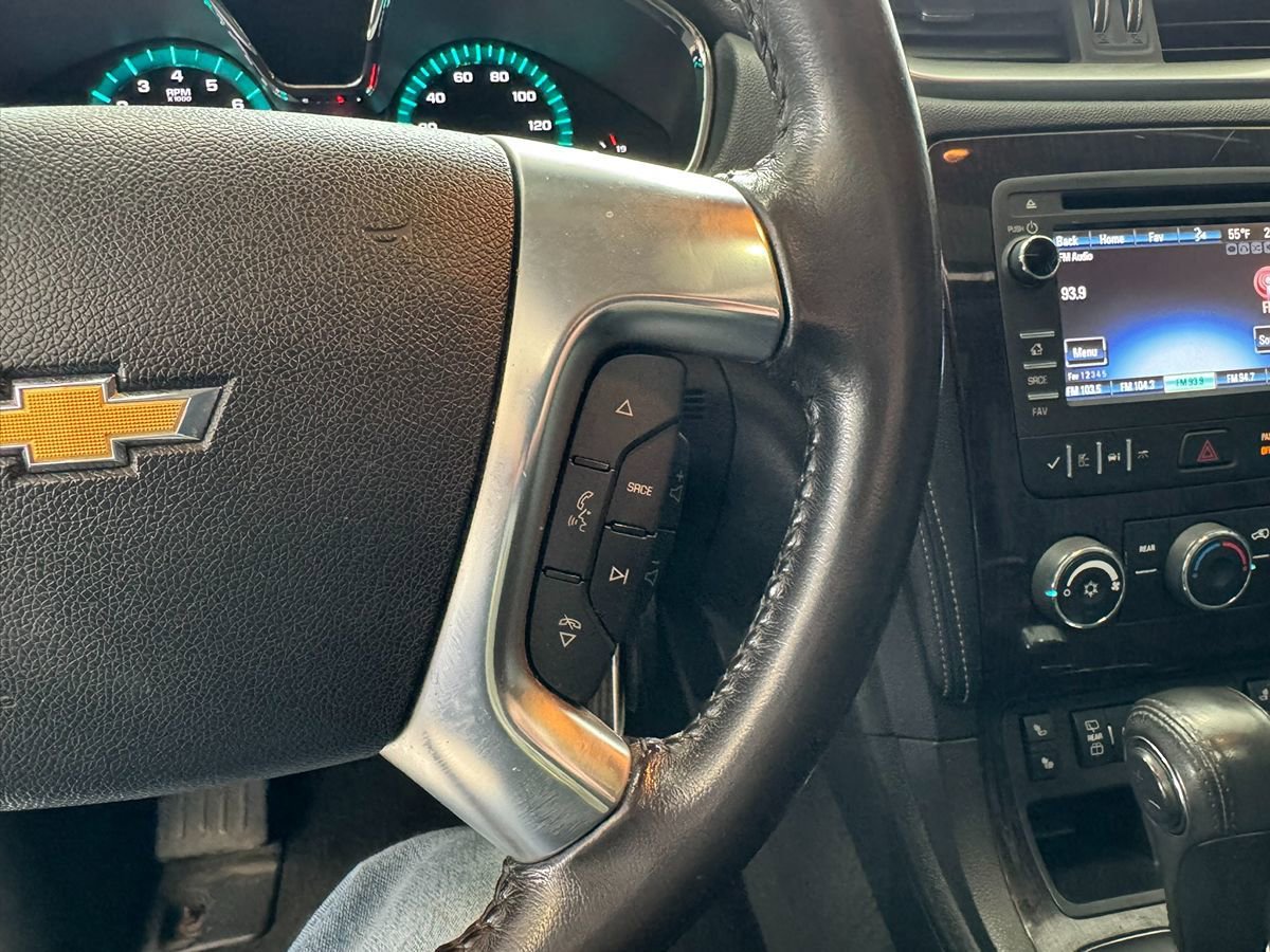 Used 2015 Chevrolet Traverse LT w/ Style and Technology Package image 38