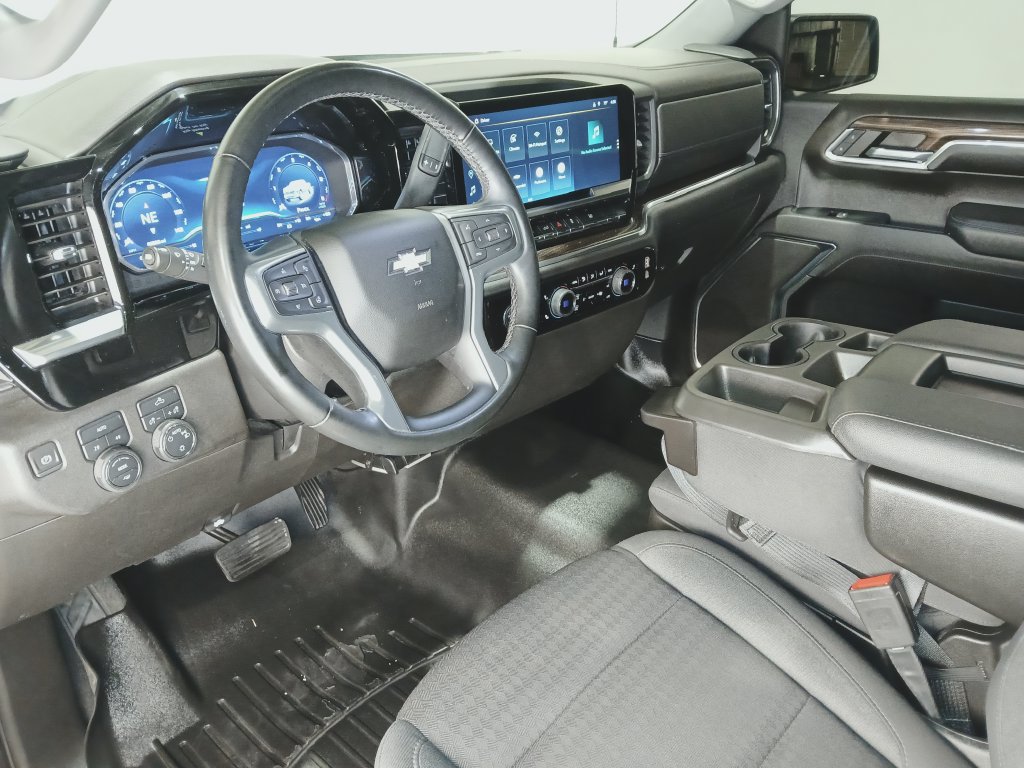 Used 2023 Chevrolet Silverado 1500 LT AWD/4WD image 14