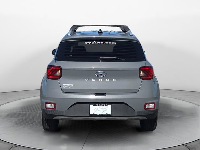 Used 2022 Hyundai Venue SEL image 4