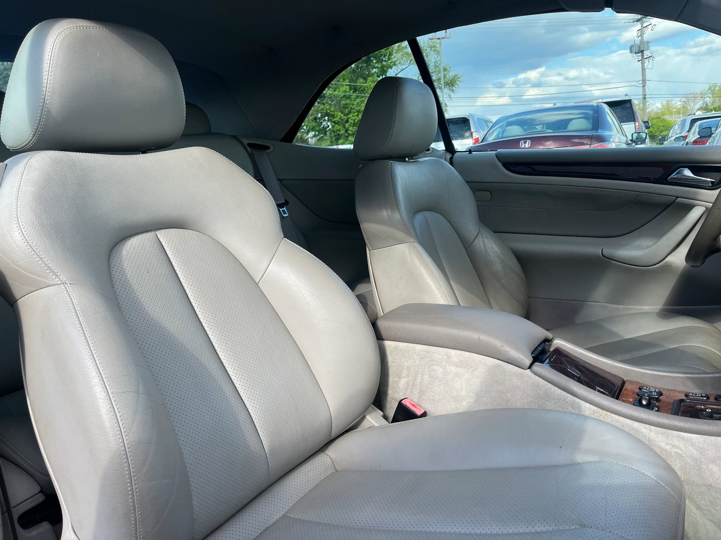 Used 2002 Mercedes-Benz CLK 320 Cabriolet image 14