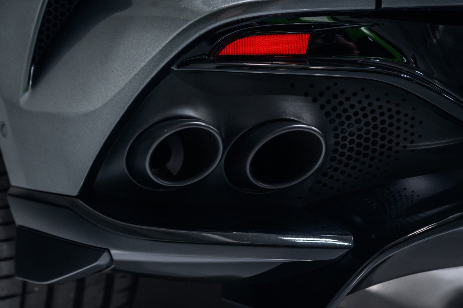 Used 2023 Aston Martin DBX 707 image 39