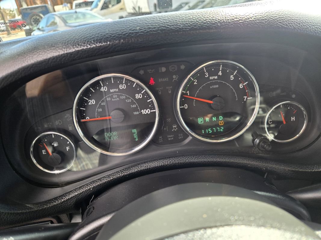 Used 2012 Jeep Wrangler Rubicon w/ Dual Top Group image 16