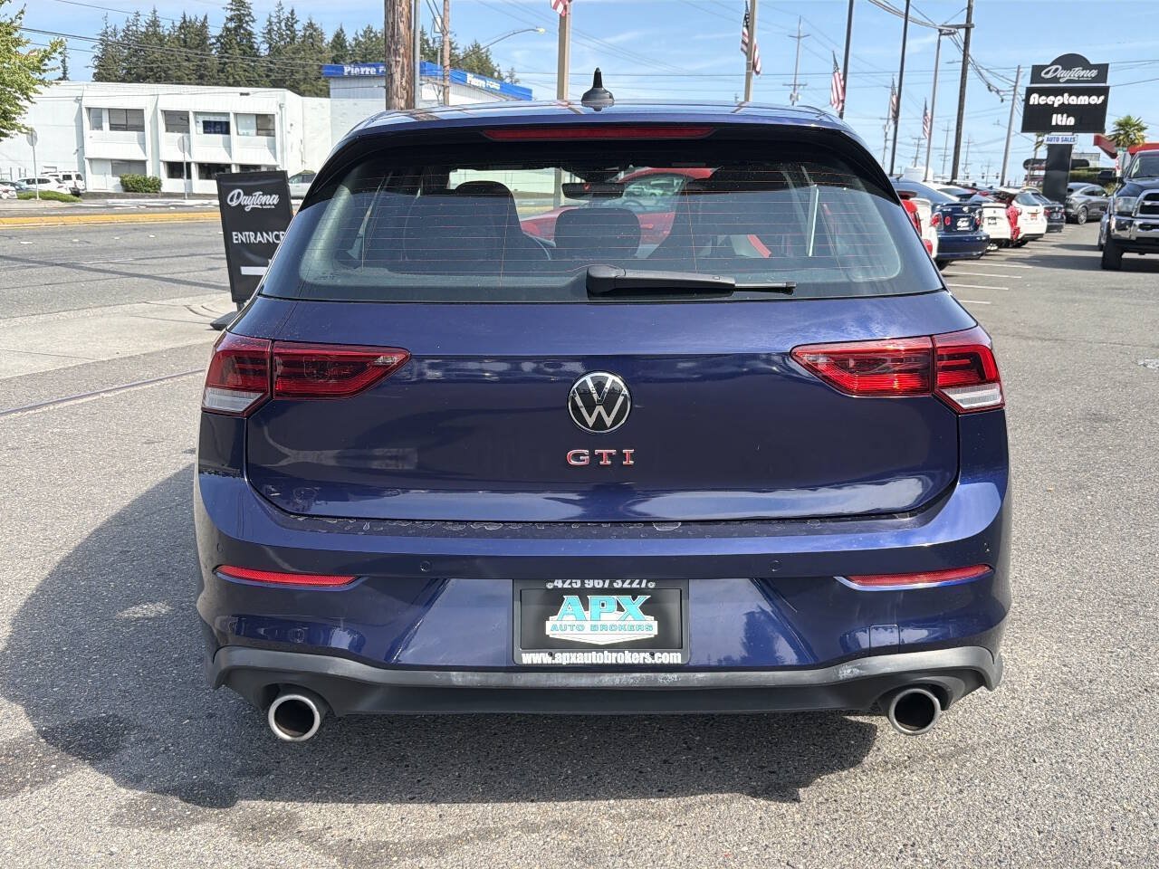 Used 2023 Volkswagen GTI SE w/ SE Leather Package FWD image 5