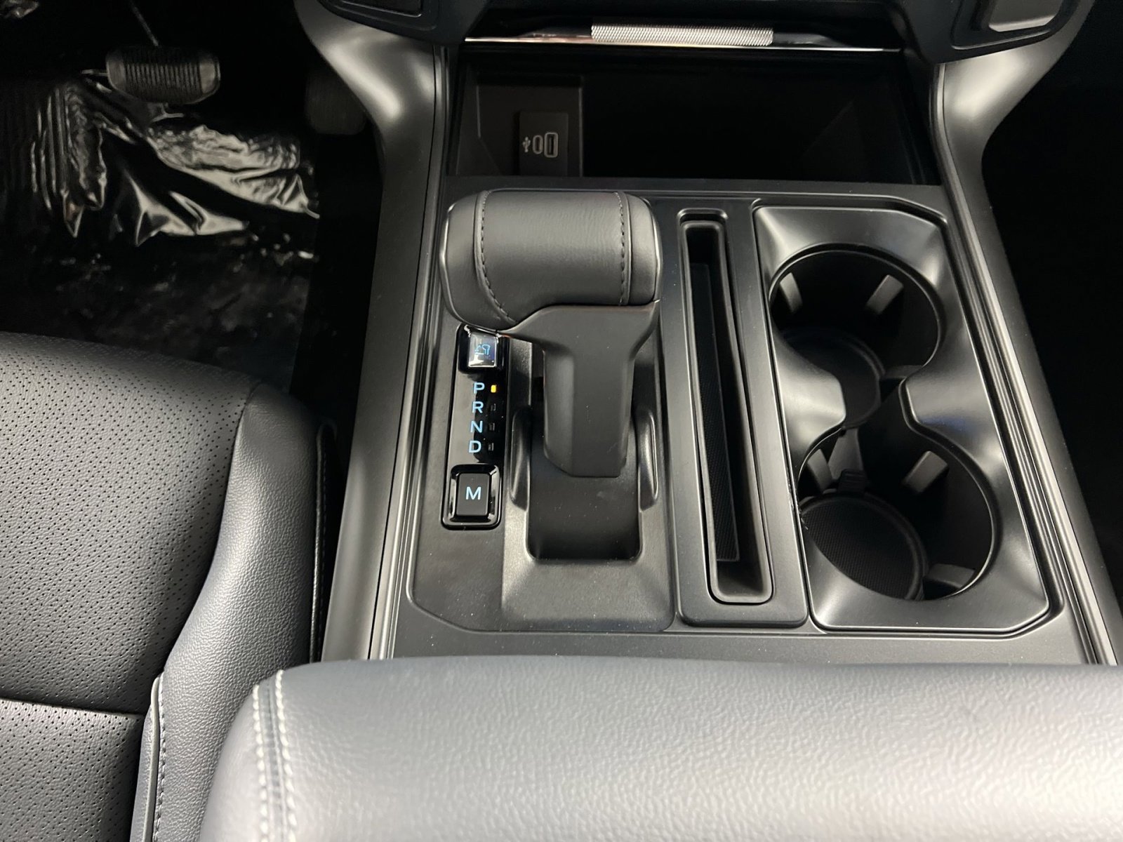 New 2026 Ford F150 Lariat w/ Equipment Group 501A Mid image 22