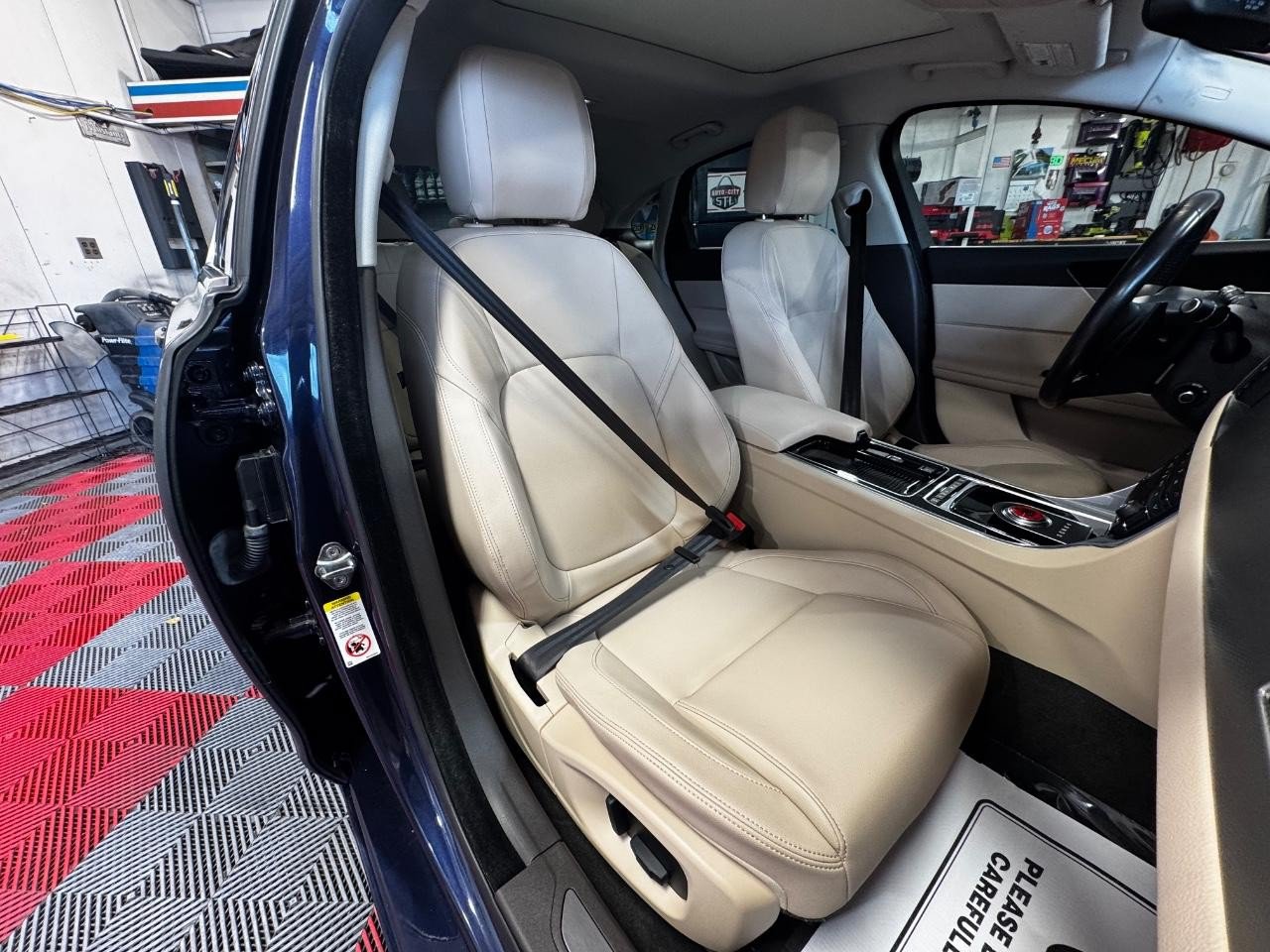 Used 2018 Jaguar XF Premium RWD image 8