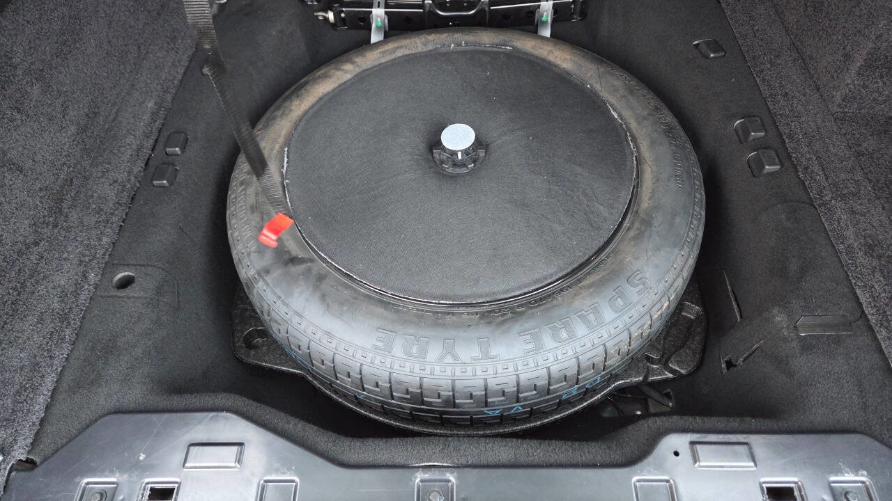 Used 2016 Land Rover Range Rover Supercharged image 39