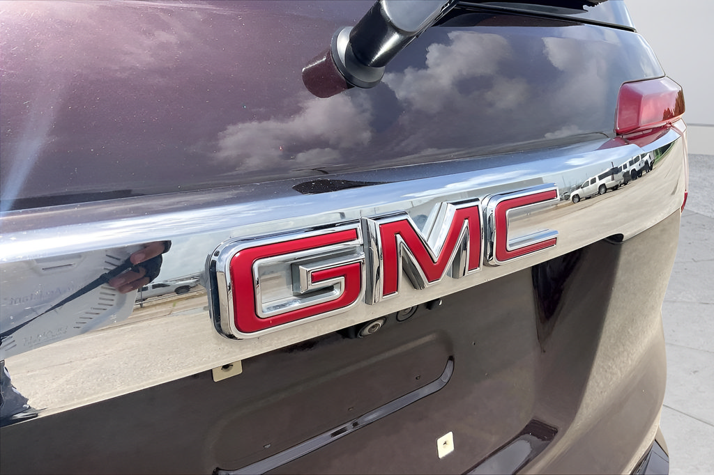 Used 2020 GMC Acadia Denali w/ Technology Package FWD image 33