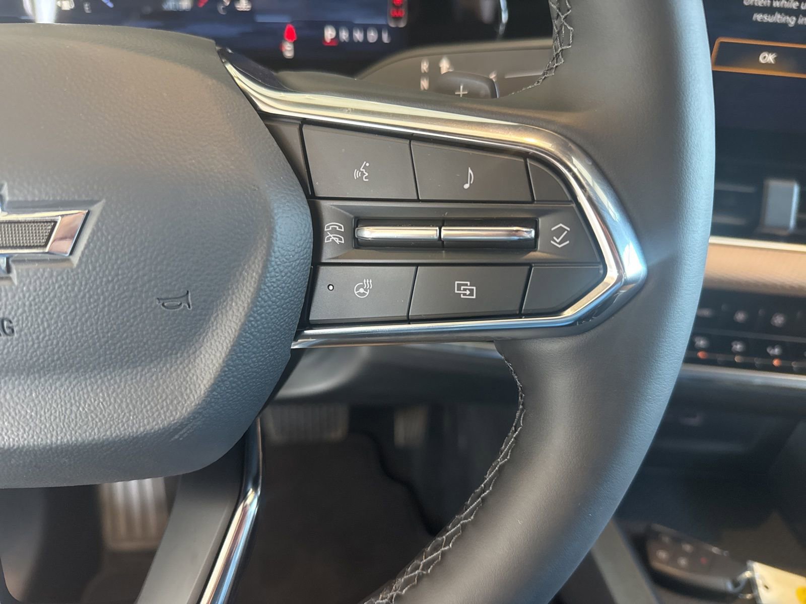 New 2026 Chevrolet Equinox ACTIV w/ Convenience Package III image 24