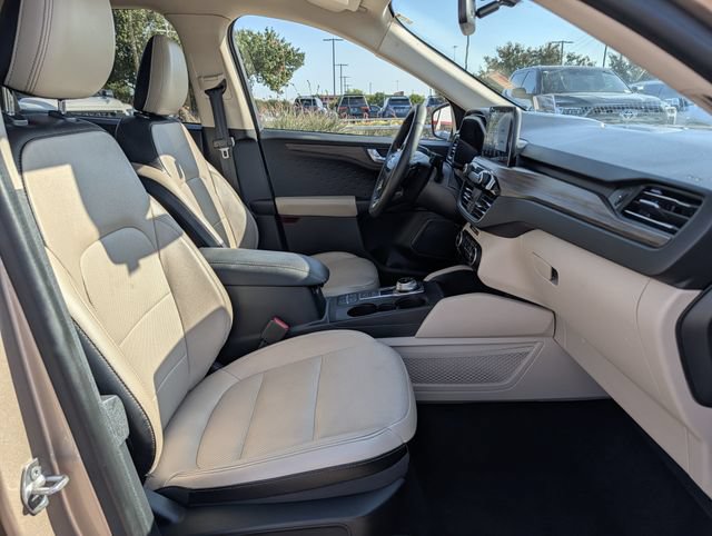 Used 2020 Ford Escape Titanium AWD/4WD image 33