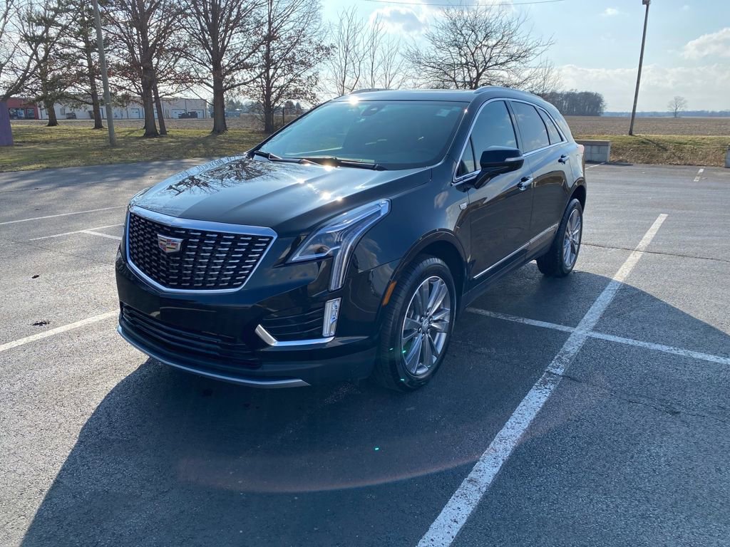 Used 2025 Cadillac XT5 Premium Luxury image 3
