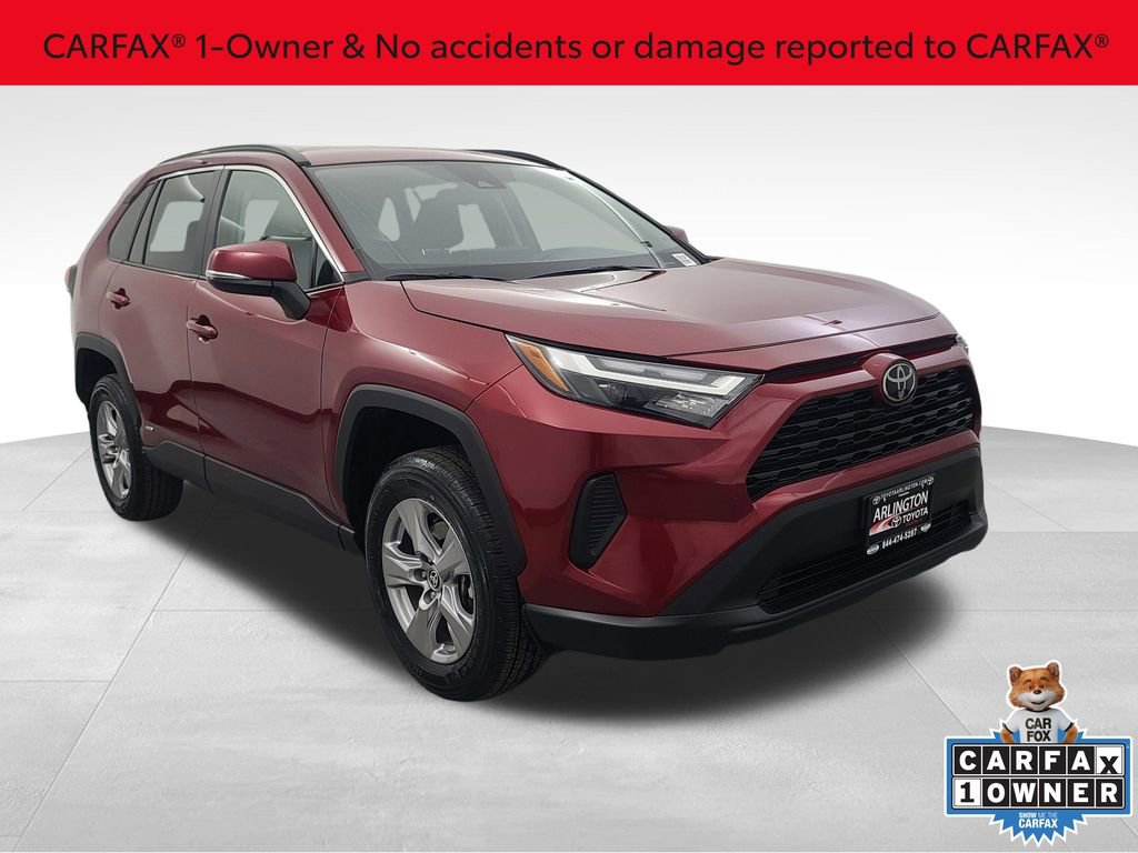 Used 2025 Toyota RAV4 XLE image 2