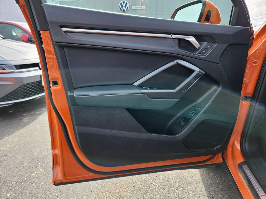 Certified 2023 Audi Q3 2.0T Premium w/ Black Optic Sport Package image 9