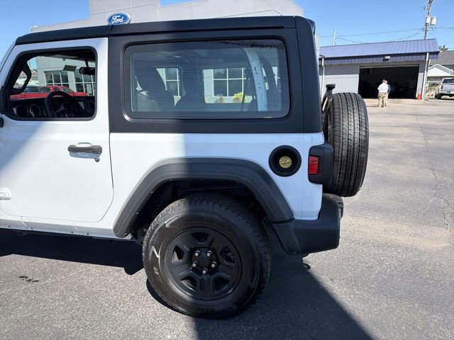 Used 2020 Jeep Wrangler Sport AWD/4WD image 6