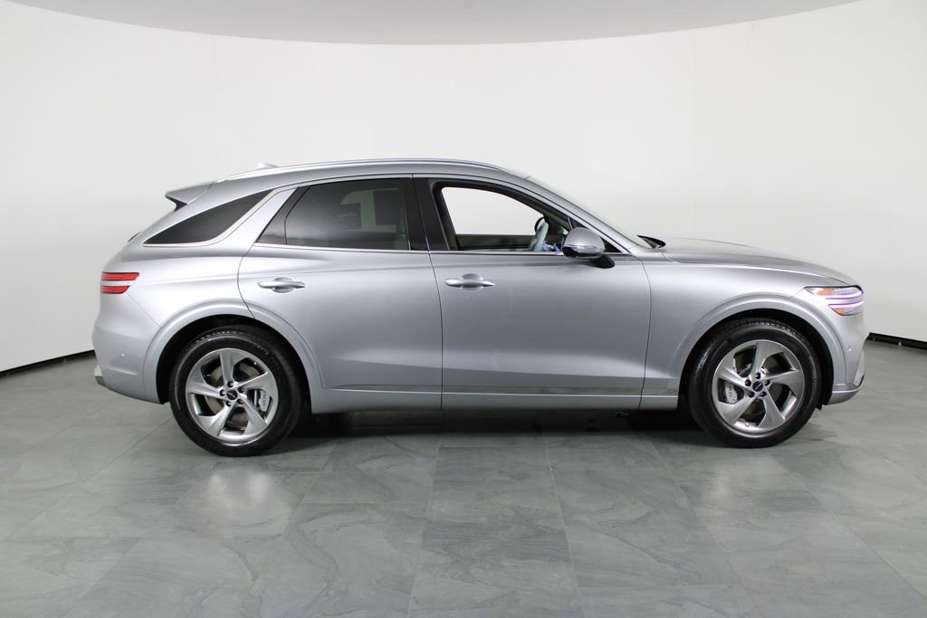 Used 2026 Genesis GV70 2.5T Advanced image 13