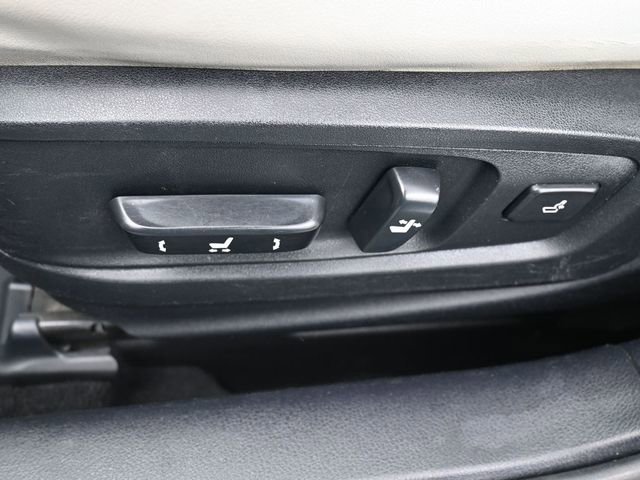 Used 2013 Lexus ES 350 w/ Premium Pkg image 11