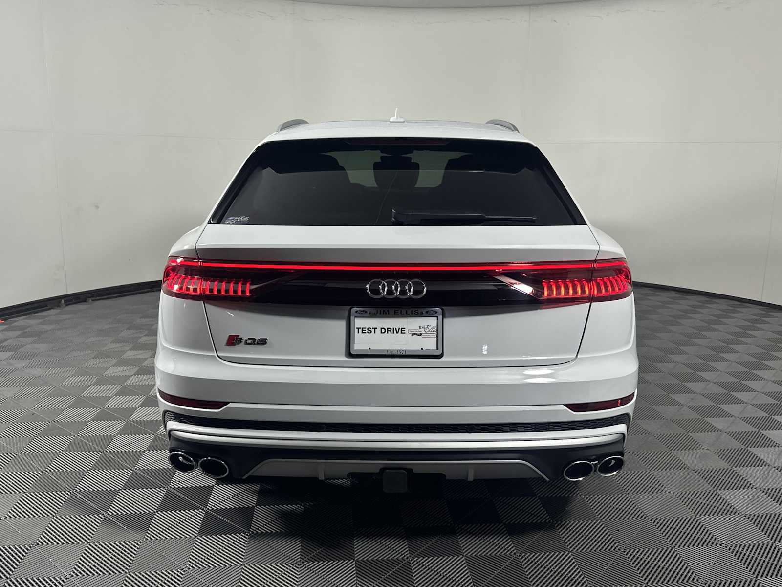 Used 2023 Audi SQ8 Prestige AWD/4WD image 6