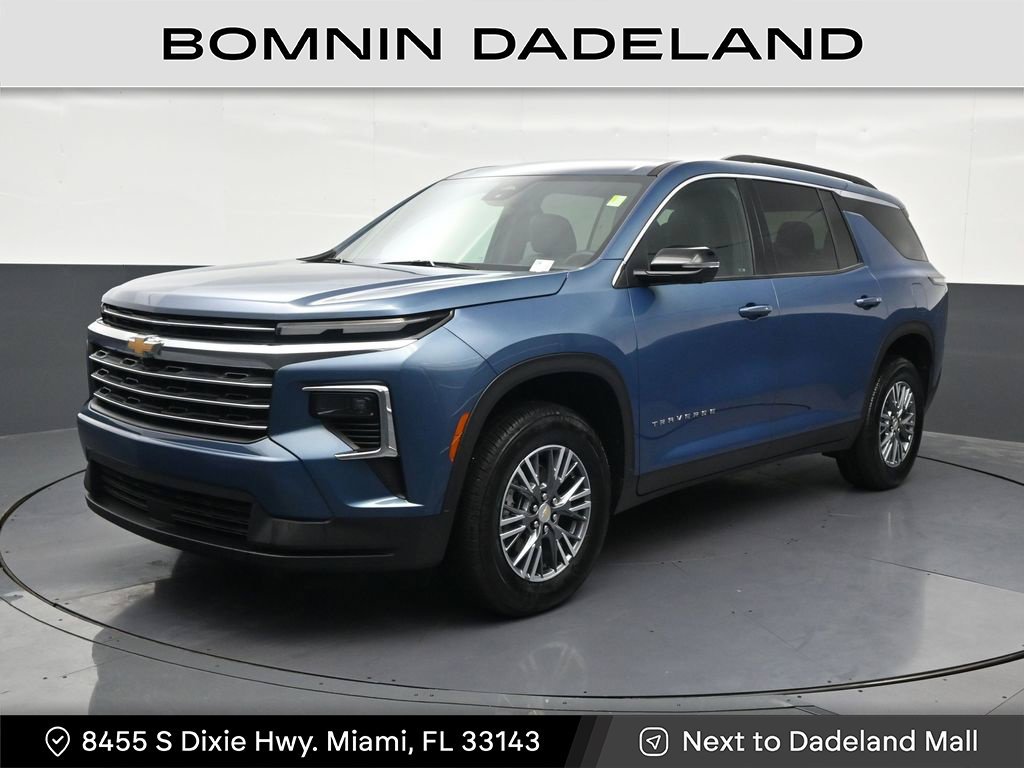 Used 2025 Chevrolet Traverse LT w/ Driver Confidence Package