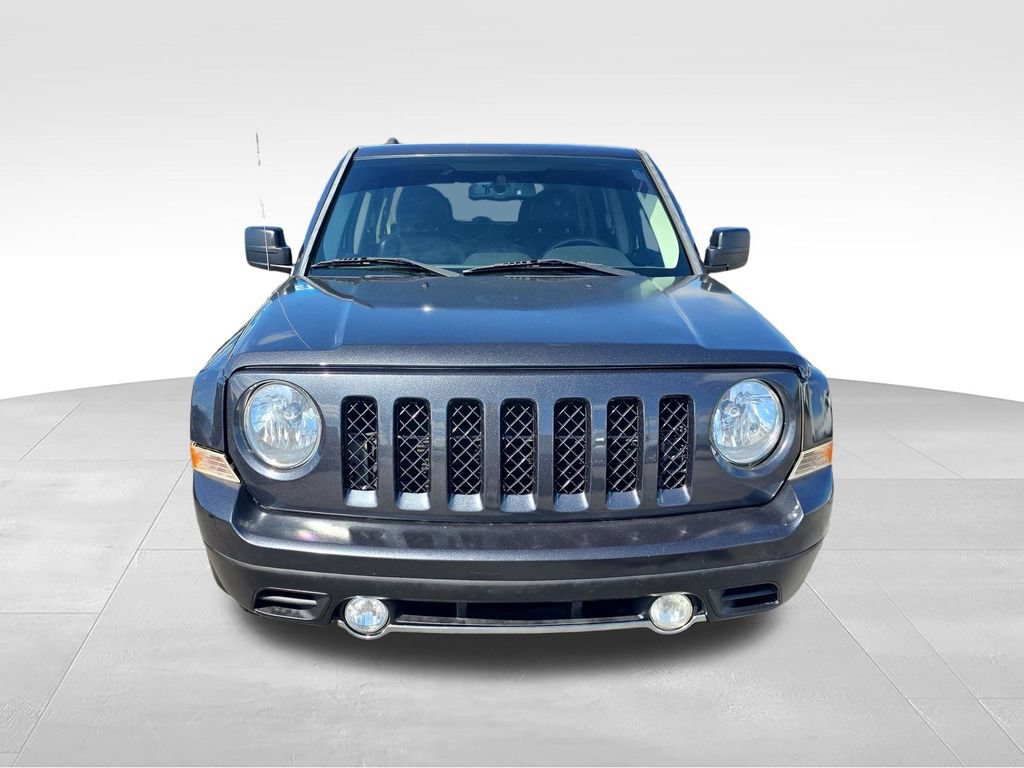Used 2016 Jeep Patriot High Altitude FWD image 9