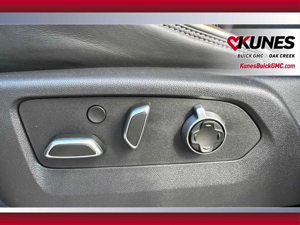 Used 2026 GMC Yukon XL Denali Ultimate w/ LPO, Floor Liner Package AWD/4WD image 32
