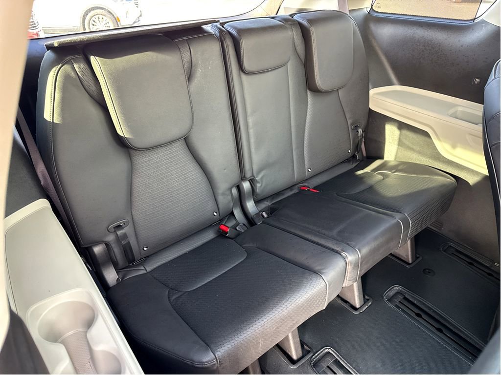 Used 2024 Kia Carnival SX Prestige image 9